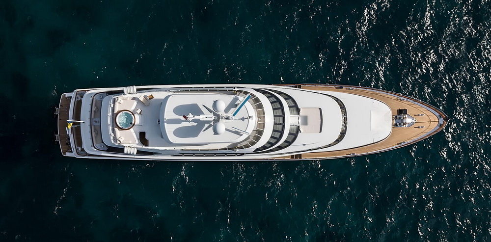 Motor Yacht Azzurra aerial