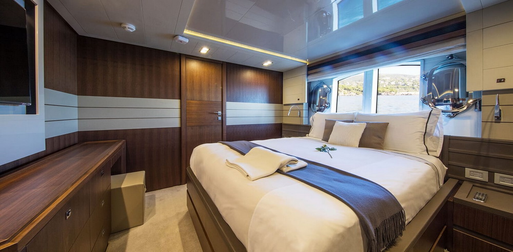 Motor Yacht CAMPO VERDE Guest Double Stateroom