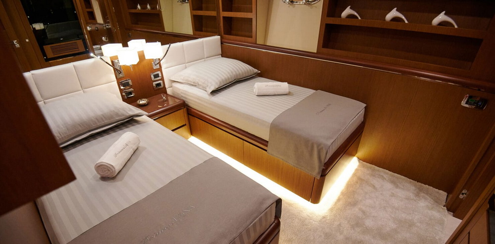 Motor Yacht Princess Lona Guest Twin Stateroom