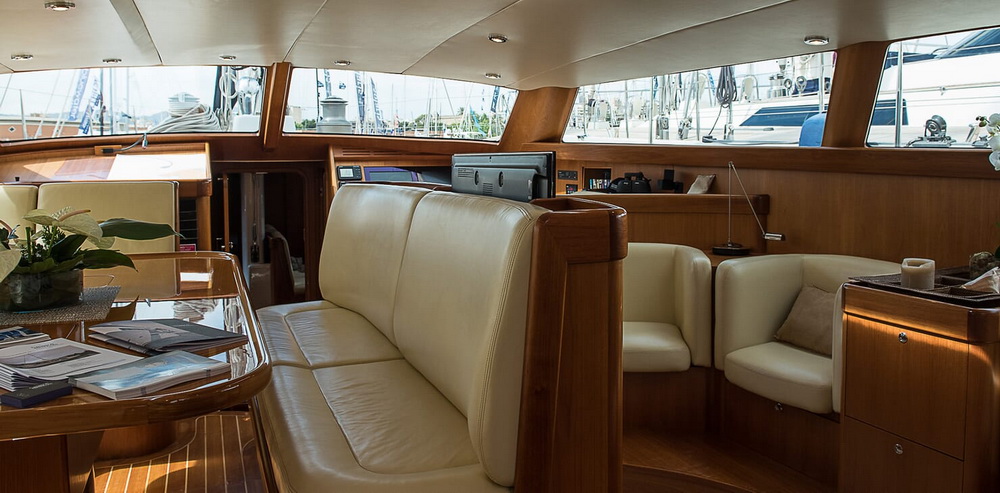 Sailing Yacht Sindonemo salon