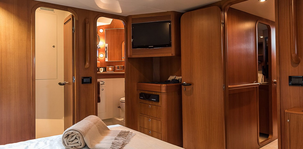 Sailing Yacht Sindonemo stateroom
