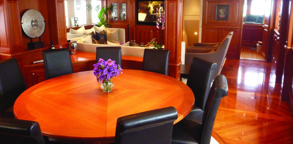 Sailing Yacht Sunny Hill living area