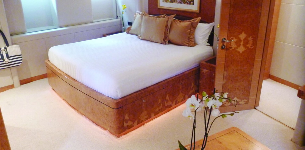Sailing Yacht Sunny Hill master cabin