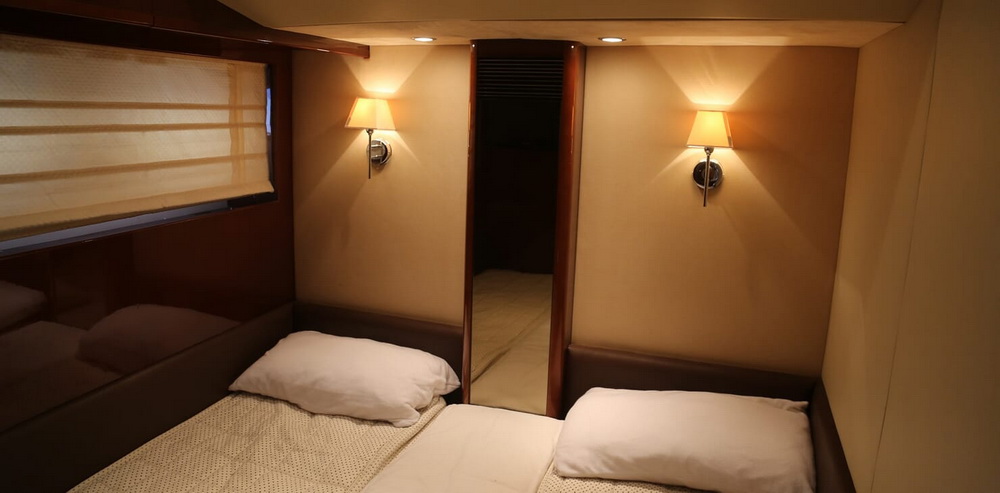 Motor Yacht Thanx Dad 4 Twin Stateroom