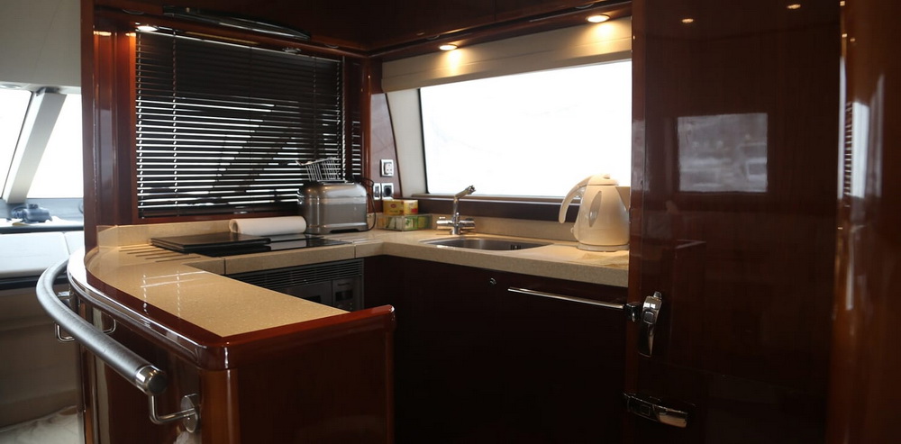 Motor Yacht Thanx Dad 4 Galley