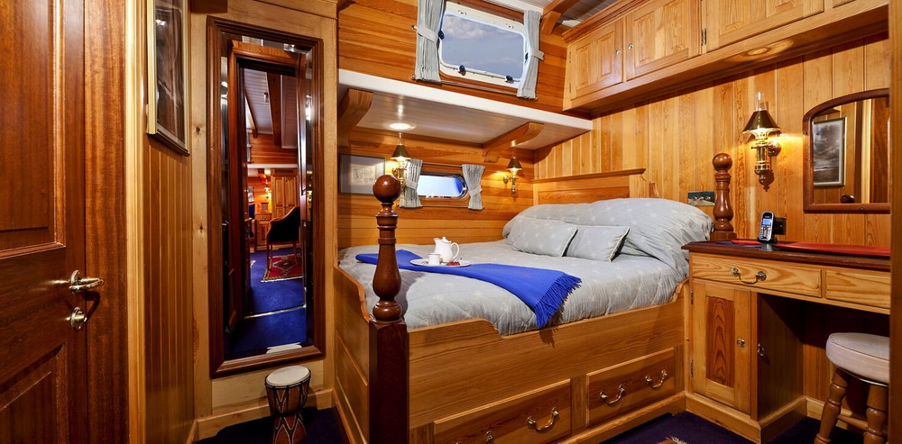 Sailing Yacht TIGERLILY OF CORNWALL Double Guest VIP Stateroom