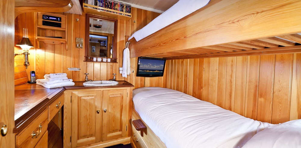 Sailing Yacht TIGERLILY OF CORNWALL Twin Guest Stateroom