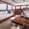 Motor Yacht VICEM 82 salon